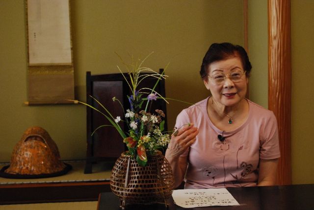 江戸千家のお茶花〜御家元夫人 川上翠鶴のお稽古〜